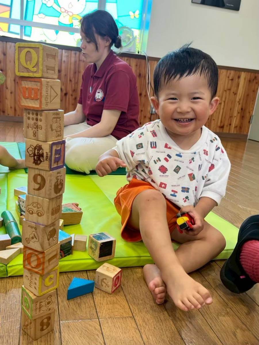 0〜1歳の英語教育、本当に意味はある?言葉が出ない時期の悩みを解消するKISの口コミ(1)